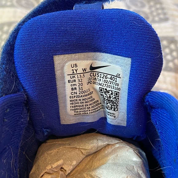 Nike Revolution Blue Shoes - Picture 6 of 7